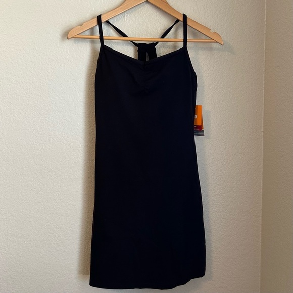 NWT, Lucy Women’s Heart Center Athletic Dress in Black W/ Built in Bra, X-Small - Picture 1 of 8